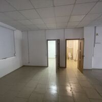 Оренда магазину Київ, Воскресенка, 85м²