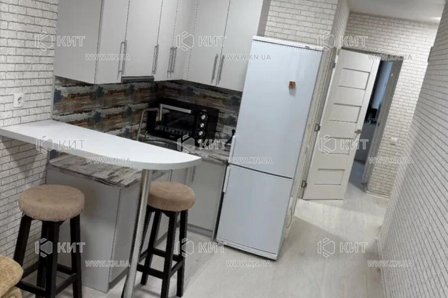 Продаж квартири Харків, ХТЗ, Рогань, 40м²