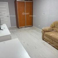 Продаж квартири Харків, ХТЗ, Рогань, 40м²