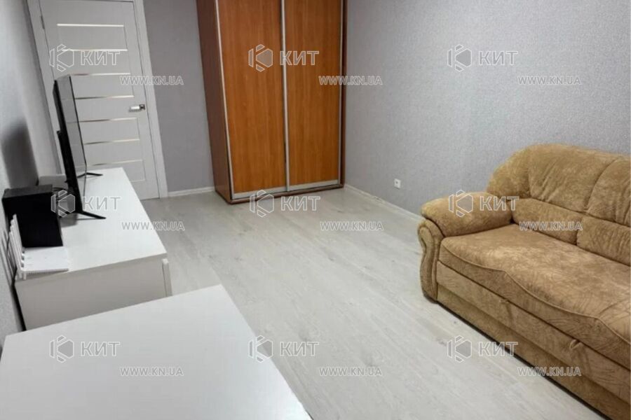Продаж квартири Харків, ХТЗ, Рогань, 40м²