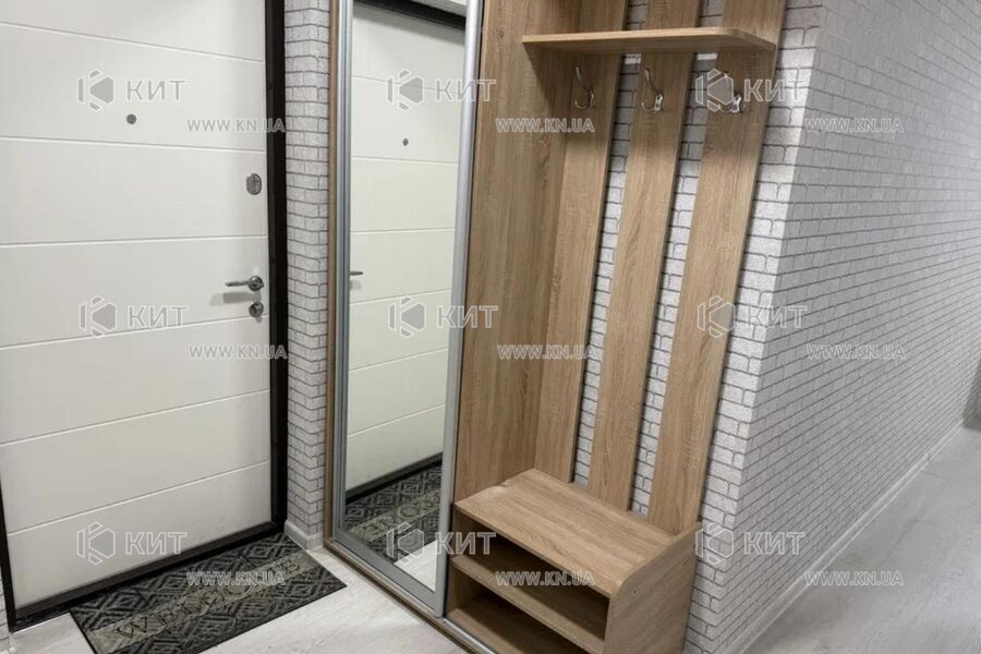 Продаж квартири Харків, ХТЗ, Рогань, 40м²