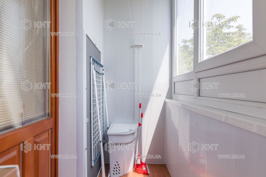 Продаж квартири Харків, Гагаріна, Спортивна, Захисників, 72м²