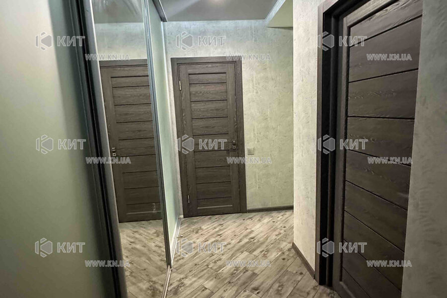 Продаж квартири Харків, ХТЗ, Рогань, 43м²