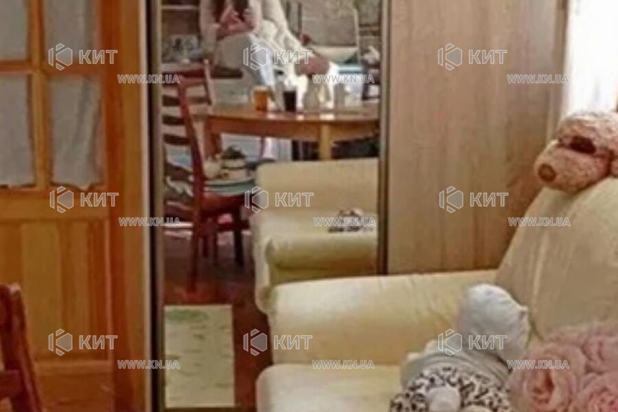 Продаж квартири Харків, ХТЗ, Рогань, 56м²