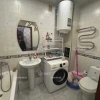 Продаж квартири Харків, ХТЗ, Рогань, 50м²