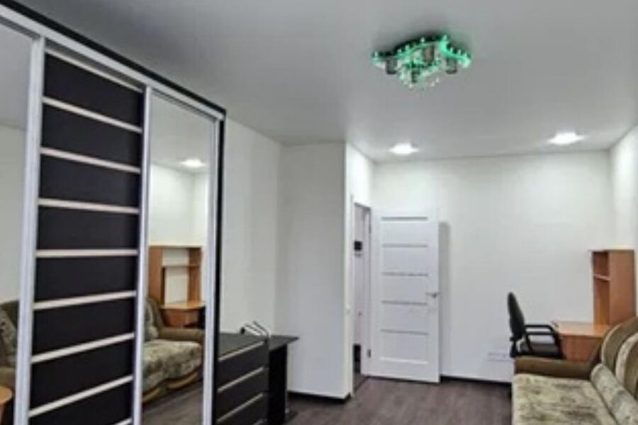 Продажа квартиры Харьков, ХТЗ, Рогань, 43м²