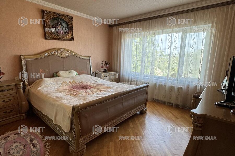 Продажа дома Новая Водолага, Район, 255м²