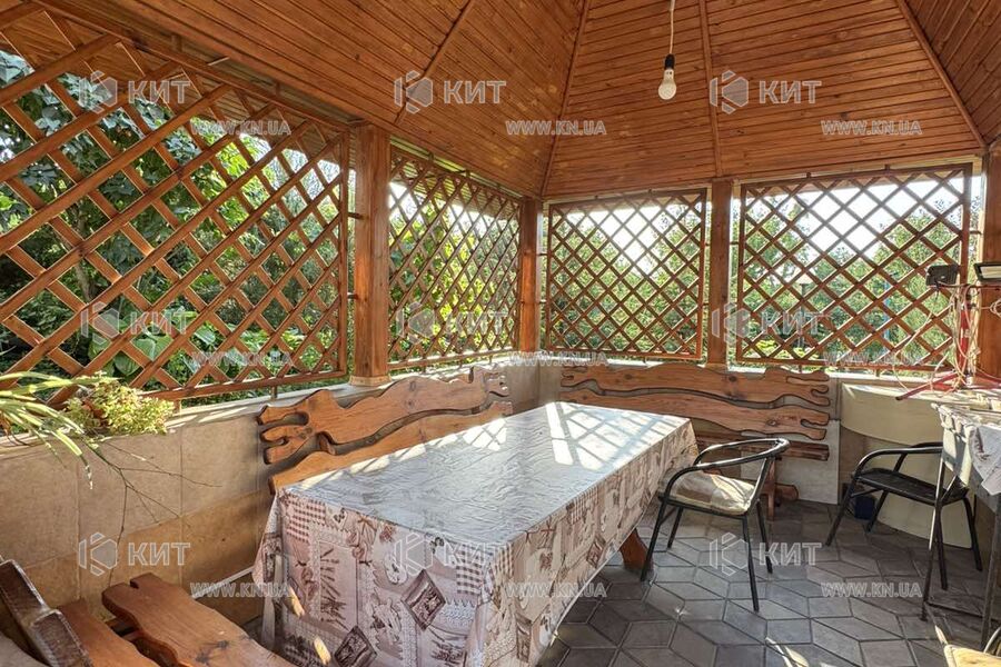 Продажа дома Новая Водолага, Район, 255м²