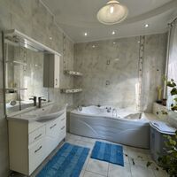 Продажа дома Новая Водолага, Район, 255м²