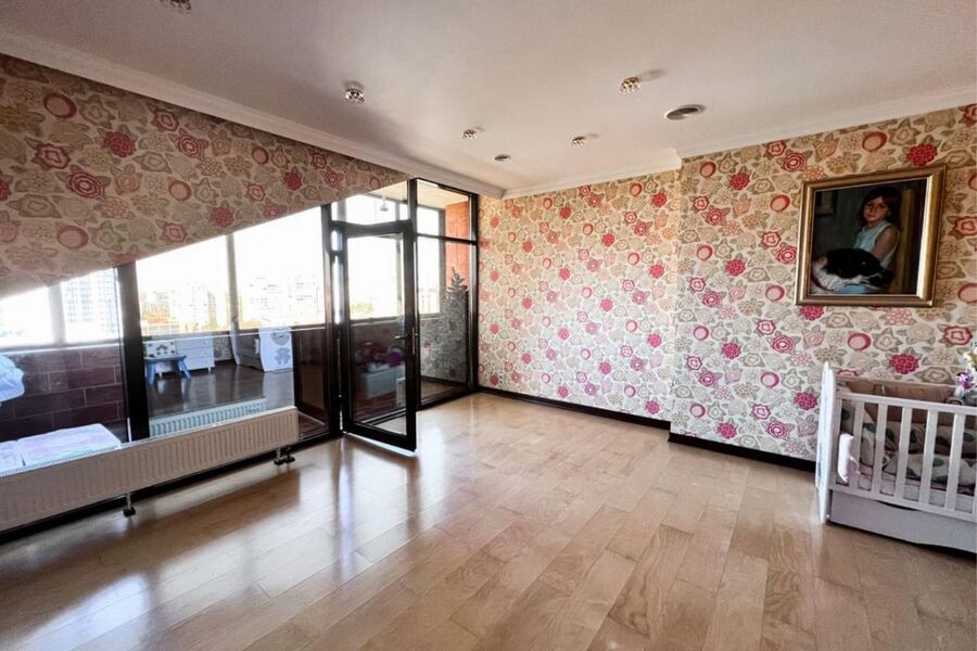 Продажа квартиры Харьков, Научная, 205м²