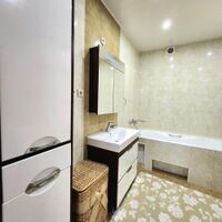 Продаж квартири Харків, Салтівка, 100м²