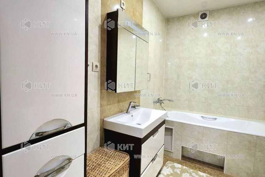 Продаж квартири Харків, Салтівка, 100м²