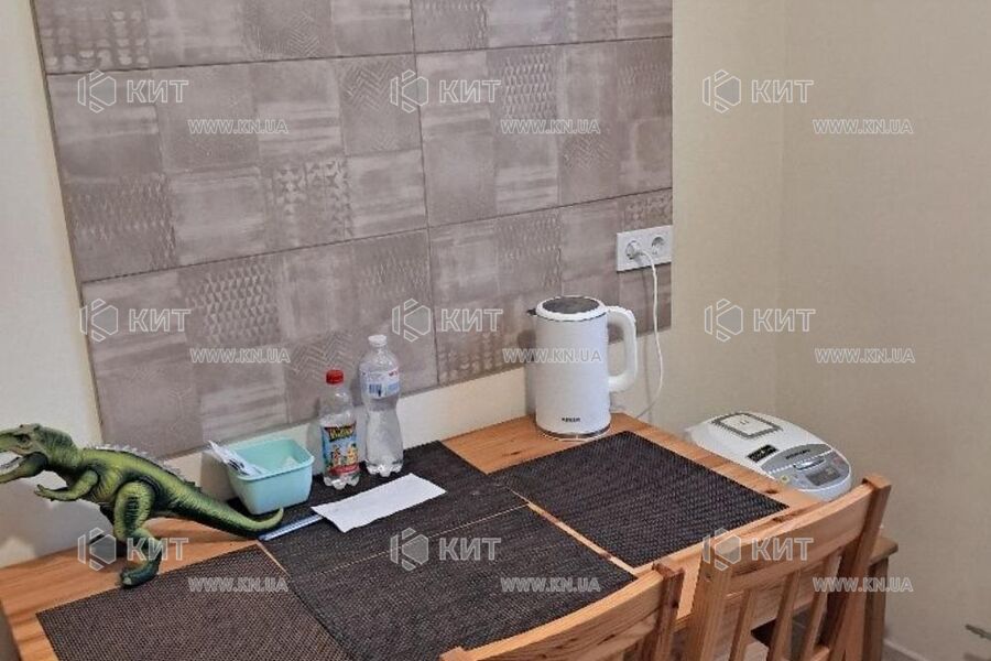 Продаж квартири Харків, ХТЗ, Рогань, 55м²