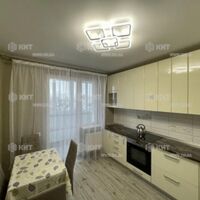 Продаж квартири Харків, ХТЗ, Рогань, 45м²