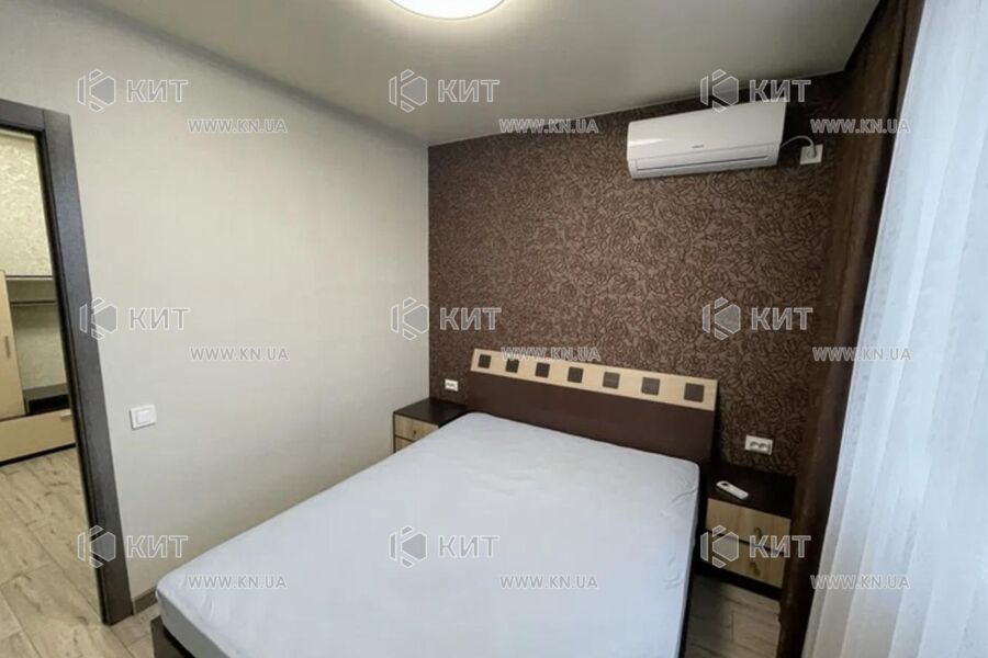 Продаж квартири Харків, ХТЗ, Рогань, 45м²