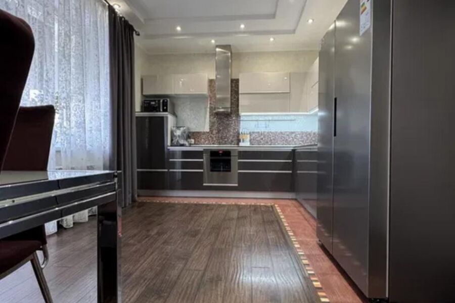 Продажа квартиры Харьков, Гагарина, Спортивная, Защитников, 80.5м²