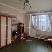 Продаж квартири Харків, ХТЗ, Рогань, 32м²