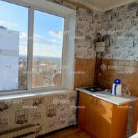 Продаж квартири Харків, ХТЗ, Рогань, 32м²