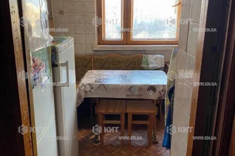Продаж квартири Харків, ХТЗ, Рогань, 50м²