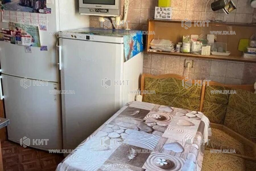Продаж квартири Харків, ХТЗ, Рогань, 50м²