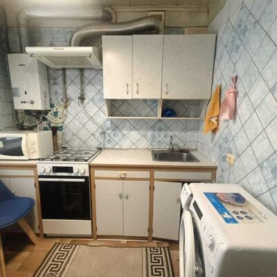 Продажа 	 Харків,  Молчанівський пров.   12