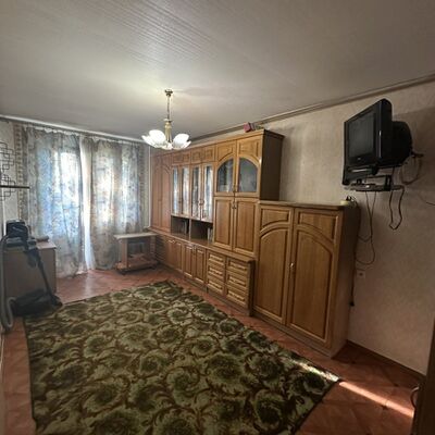 Продажа 	 Харків,  Нескорених (Героїв Праці) вул.   4Б