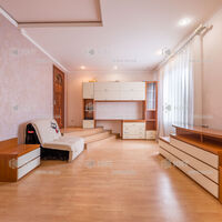 Продажа квартиры Харьков, Научная, 155м²