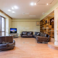 Продажа квартиры Харьков, Научная, 155м²