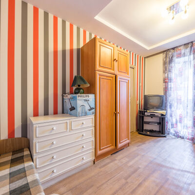 Продажа 	 Харьков,  Яны Червоной (Родниковая) ул.   15