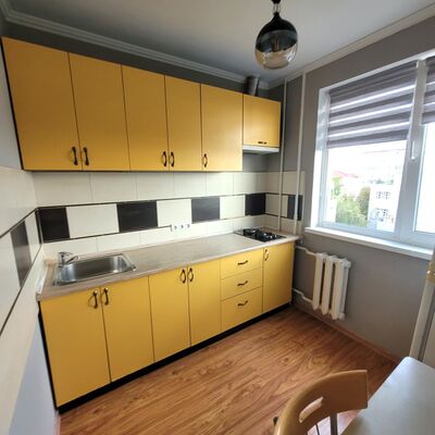 Продажа 	 Харків,  Аерокосмічний (Гагаріна) пр.   94