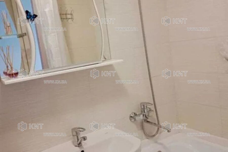 Продаж квартири Харків, ХТЗ, Рогань, 45м²