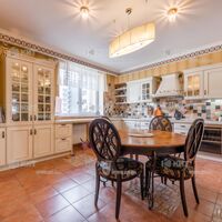 Продажа квартиры Харьков, Научная, 137м²