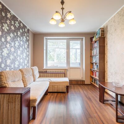 Продажа 	 Харків,  Каденюка (Танкопія) вул.   14