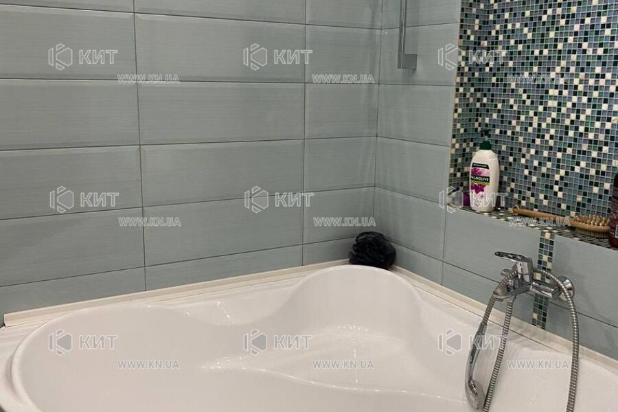 Продажа квартиры Харьков, Алексеевка, 130м²