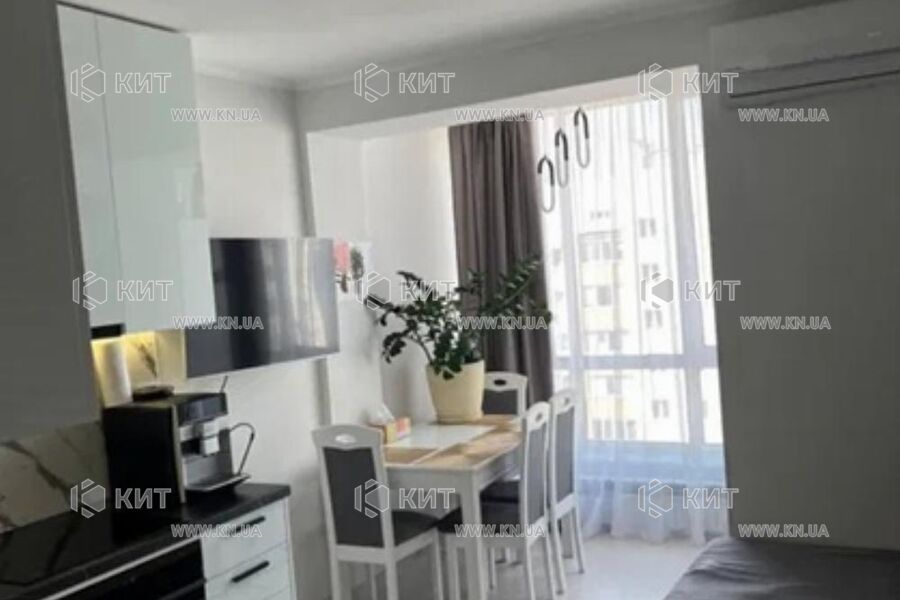 Продаж квартири Харків, ХТЗ, Рогань, 42м²