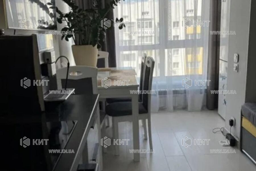 Продаж квартири Харків, ХТЗ, Рогань, 42м²