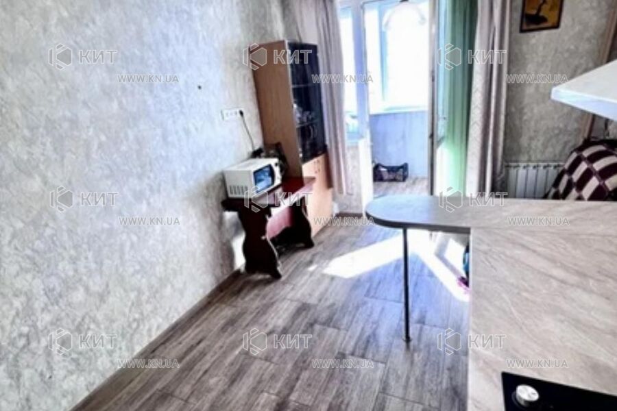 Продаж квартири Харків, ХТЗ, Рогань, 41м²