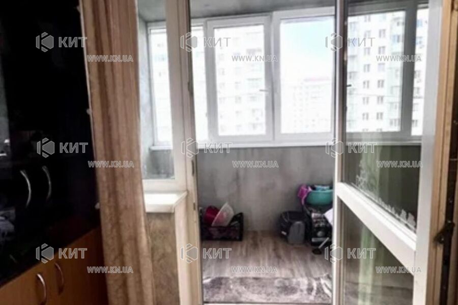 Продаж квартири Харків, ХТЗ, Рогань, 41м²