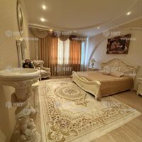 Продаж квартири Харків, Центр, 160м²