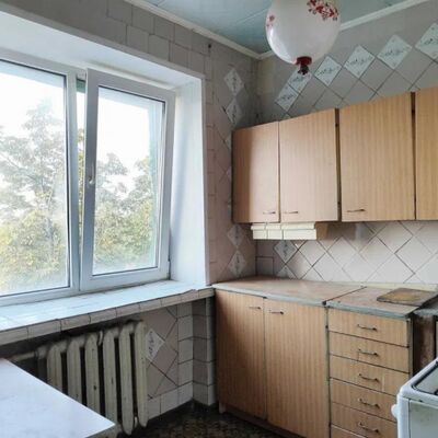 Продажа 	 Харьков,  Александра Орлова (Матросова) ул.   8