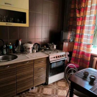 Продажа 	 Харків,  Генерала Момота (Третього Інтернаціоналу) вул.   7