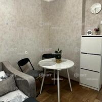 Продаж квартири Харків, ХТЗ, Рогань, 20м²