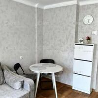 Продаж квартири Харків, ХТЗ, Рогань, 20м²