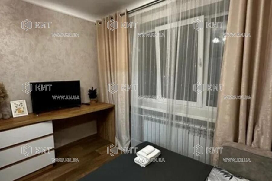 Продаж квартири Харків, ХТЗ, Рогань, 20м²