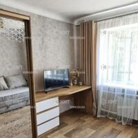 Продаж квартири Харків, ХТЗ, Рогань, 20м²