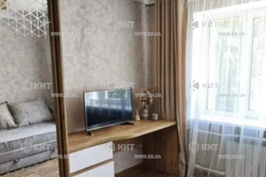 Продаж квартири Харків, ХТЗ, Рогань, 20м²