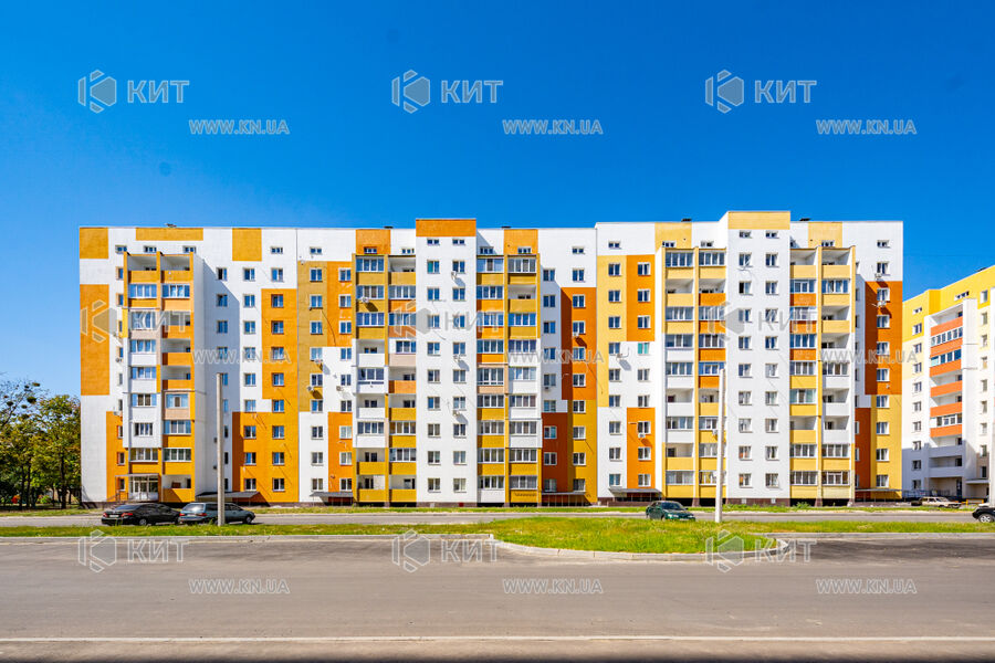 Продаж квартири Харків, ХТЗ, Рогань, 43м²