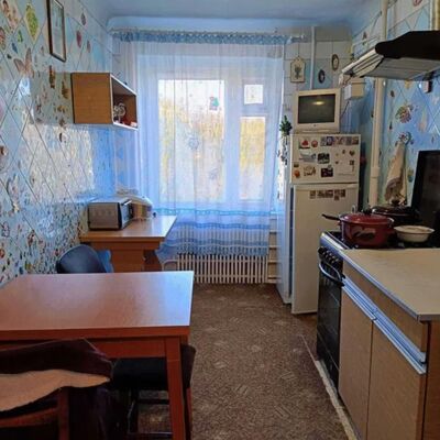 Продажа 	 Харків,  Байрона (Героїв Сталінграда) пр.   1А
