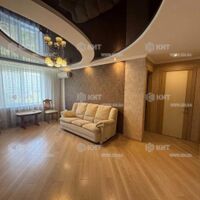 Продаж квартири Харків, Гагаріна, Спортивна, Захисників, 65м²