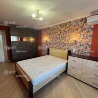 Продаж квартири Харків, Гагаріна, Спортивна, Захисників, 65м²